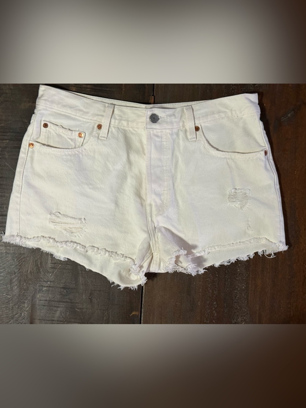 Levi’s 501 Women’s W29 White Distressed Denim Shorts w/Button Fly Frayed Hem EUC